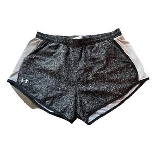 Women’s Under Armour Fly By Mileage 3.0 Running Shorts Loose NWT Black Sz MEDIUM